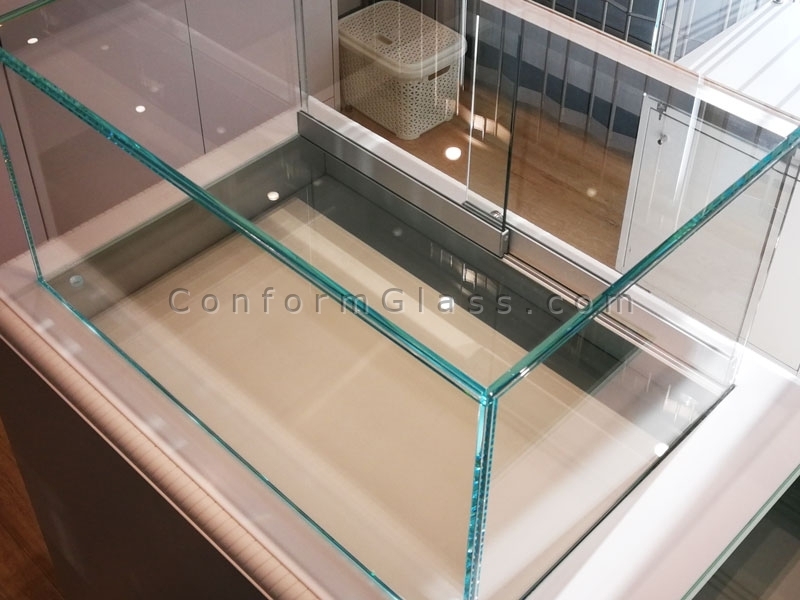 Tabletop Glass Display