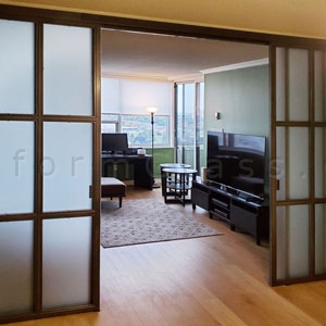 Welded Steel Sliding Door Partition with Frosted Glas